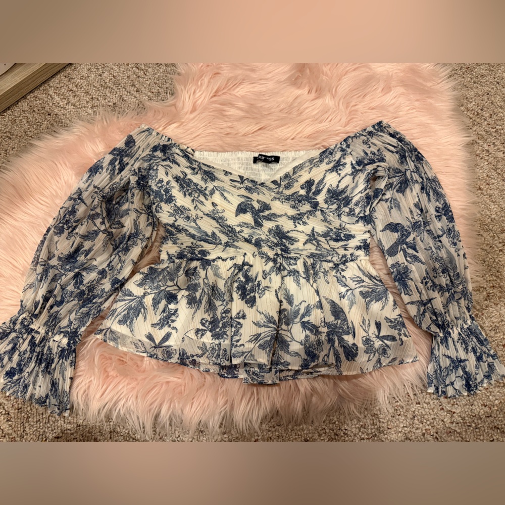 Express Textured White&Navy Blouse